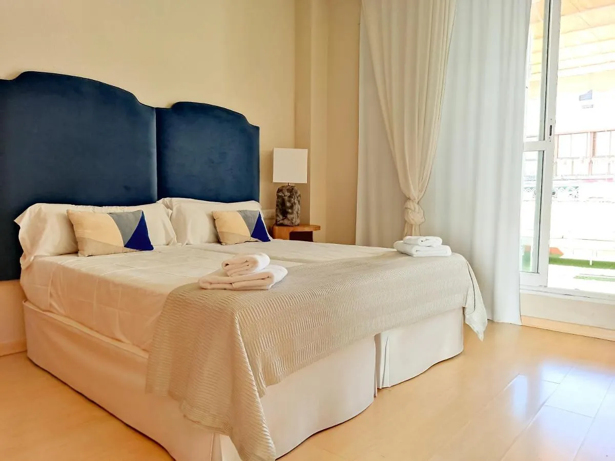 Apartment Homeyseville-Penthouse Cathedral Tomas De Ibarra St 6 Pax, Parking Optional Spain