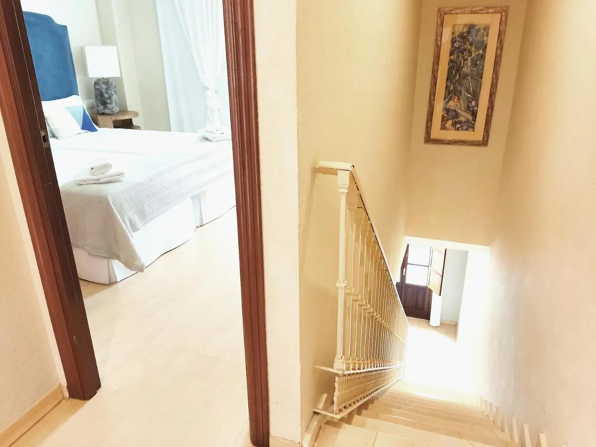 Homeyseville-Penthouse Cathedral Tomas De Ibarra St 6 Pax, Parking Optional Apartment Seville