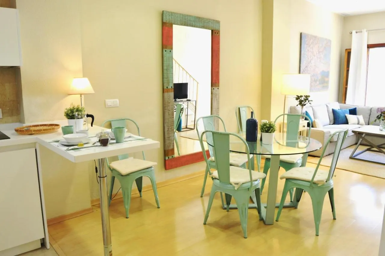 Homeyseville-Penthouse Cathedral Tomas De Ibarra St 6 Pax, Parking Optional 0*, Seville Spain