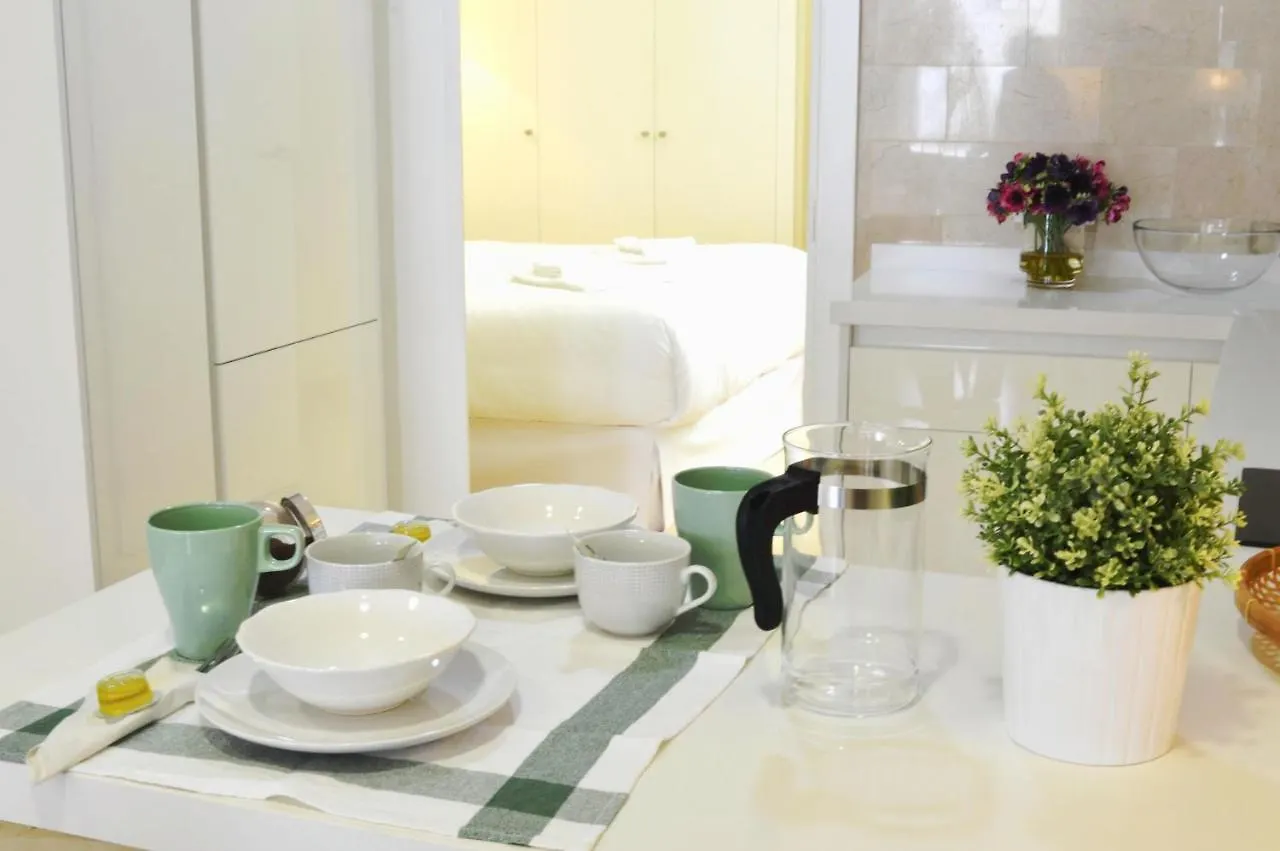 Apartment Homeyseville-Penthouse Cathedral Tomas De Ibarra St 6 Pax, Parking Optional